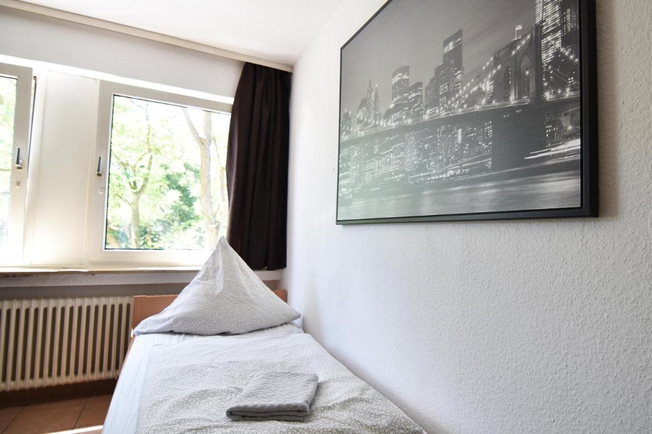 Koeln Hoehenberg Bagian luar foto