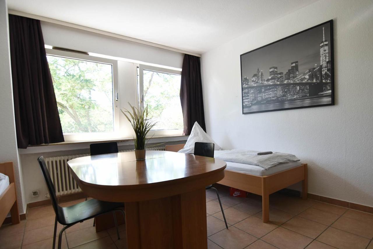 Koeln Hoehenberg Bagian luar foto