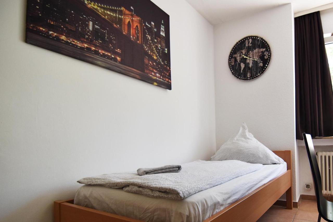 Koeln Hoehenberg Bagian luar foto
