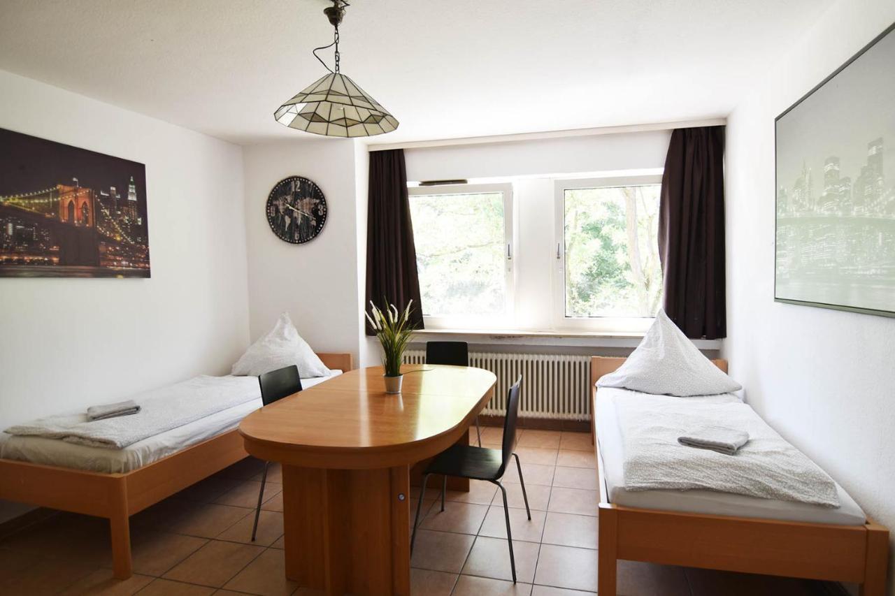 Koeln Hoehenberg Bagian luar foto